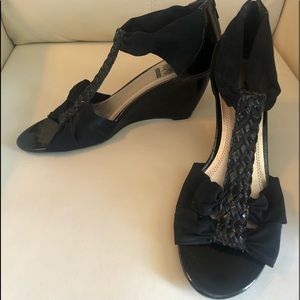 IMPO Stretch Sandals